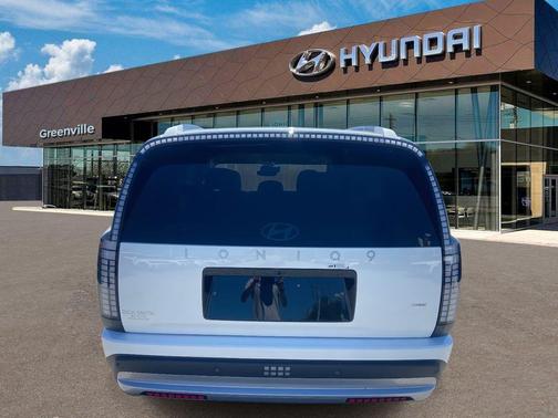 Snow White Pearl 2026 Hyundai IONIQ 9 SE