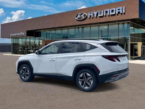 White Pearl 2026 Hyundai TUCSON SEL
