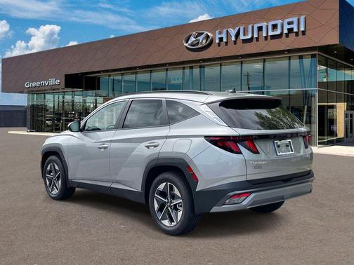 Shimmering Silver 2026 Hyundai TUCSON SEL