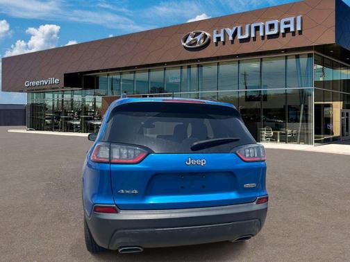 Hydro Blue Pearlcoat 2022 Jeep Cherokee Latitude Lux