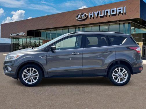 Magnetic Metallic 2017 Ford Escape SE