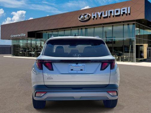 Shimmering Silver 2026 Hyundai TUCSON SEL