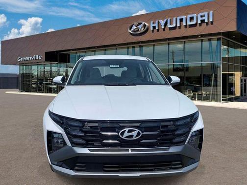 White Pearl 2026 Hyundai TUCSON SE