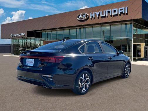 Aurora Black Pearl 2019 Kia Forte LXS