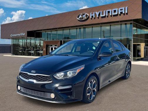 Aurora Black Pearl 2019 Kia Forte LXS