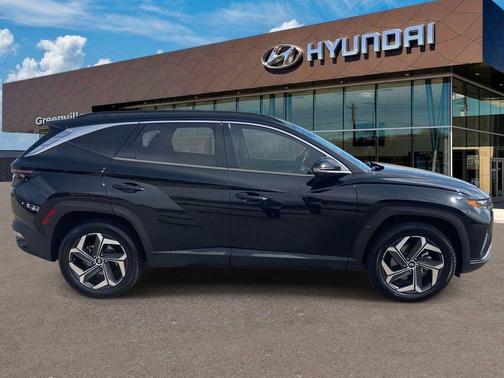 Phantom Black 2022 Hyundai TUCSON Limited
