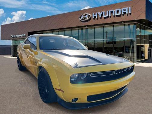 Yellow 2017 Dodge Challenger R/T Scat Pack