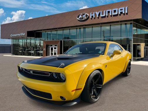 Yellow 2017 Dodge Challenger R/T Scat Pack