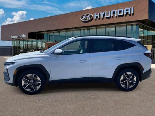 White Pearl 2026 Hyundai TUCSON SEL