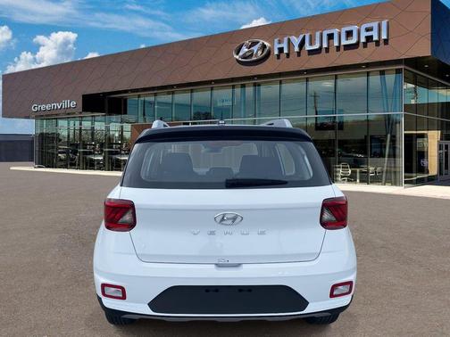 Lunar White 2026 Hyundai VENUE SEL