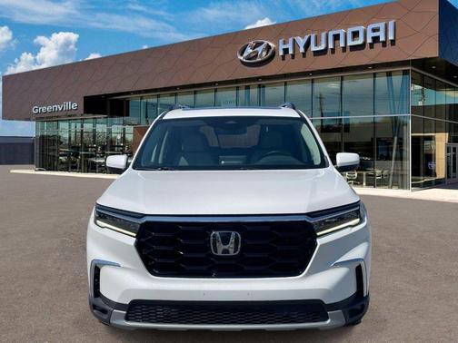 Platinum White Pearl 2023 Honda Pilot Touring