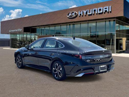 Black 2025 Hyundai SONATA SEL
