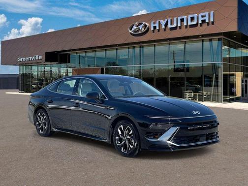 Black 2025 Hyundai SONATA SEL