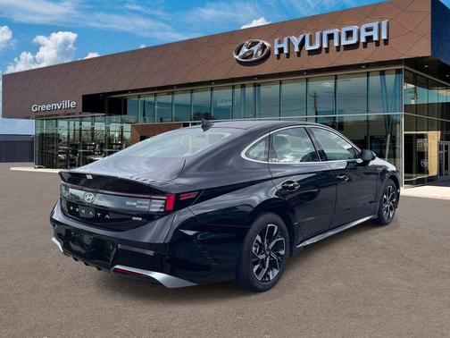 Black 2025 Hyundai SONATA SEL