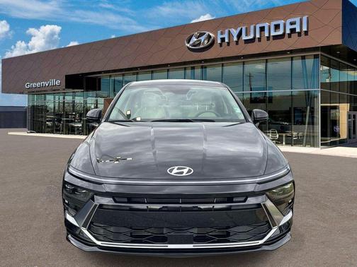 Black 2025 Hyundai SONATA SEL