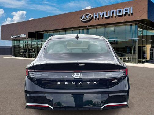 Black 2025 Hyundai SONATA SEL