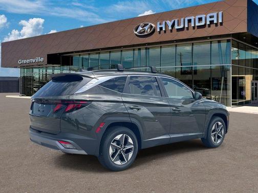 Green 2026 Hyundai TUCSON SEL