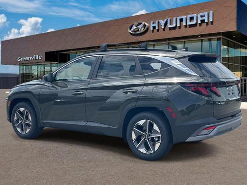Green 2026 Hyundai TUCSON SEL