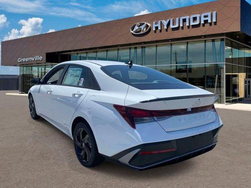 White 2026 Hyundai ELANTRA SEL Sport