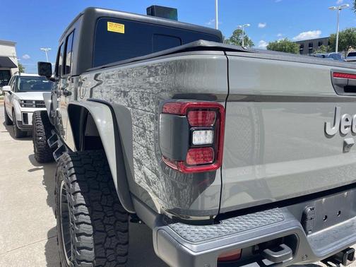 Sting Gray Clearcoat 2020 Jeep Gladiator Overland