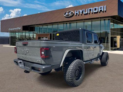 Sting Gray Clearcoat 2020 Jeep Gladiator Overland