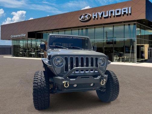 Sting Gray Clearcoat 2020 Jeep Gladiator Overland