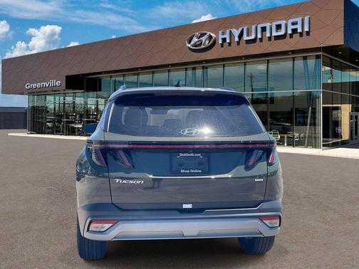 Green 2025 Hyundai TUCSON SEL Convenience