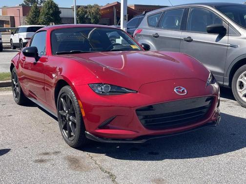 Soul Red Metallic 2017 Mazda MX-5 Miata Club