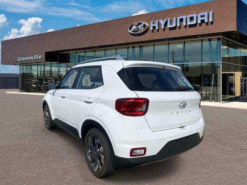 Lunar 2025 Hyundai VENUE SEL