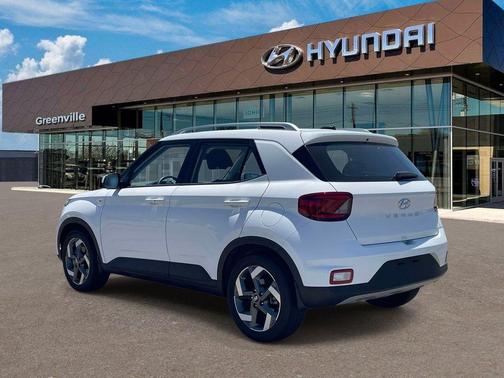 Lunar 2025 Hyundai VENUE SEL