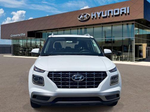 Lunar 2025 Hyundai VENUE SEL