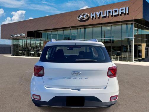 Lunar White 2026 Hyundai VENUE SEL