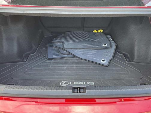 Infrared 2023 Lexus IS 350 F Sport