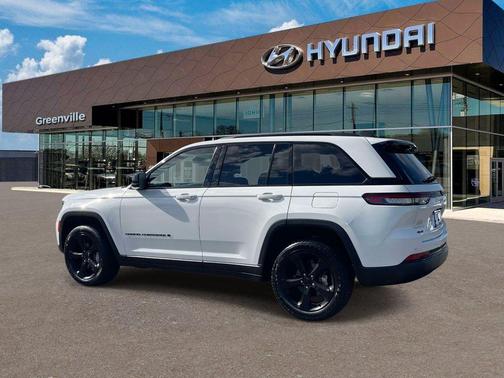 Bright White Clearcoat 2023 Jeep Grand Cherokee Limited