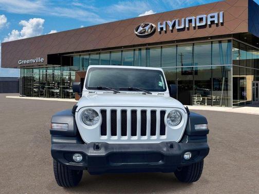 Bright White Clearcoat 2018 Jeep Wrangler Unlimited Sport