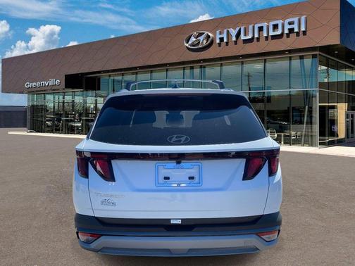 White Pearl 2026 Hyundai TUCSON SEL