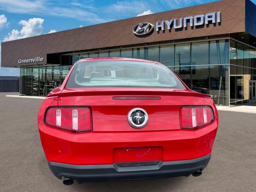 Race Red 2011 Ford Mustang V6