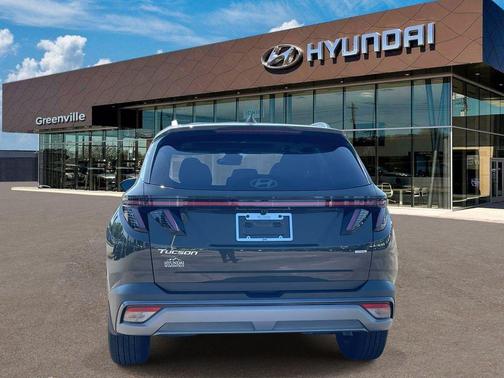 Green 2025 Hyundai TUCSON SEL Convenience