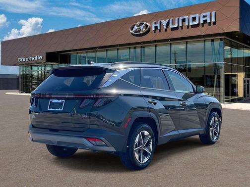Green 2025 Hyundai TUCSON SEL Convenience