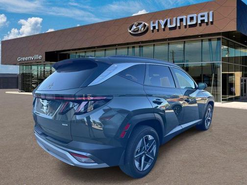 Green 2025 Hyundai TUCSON SEL Convenience