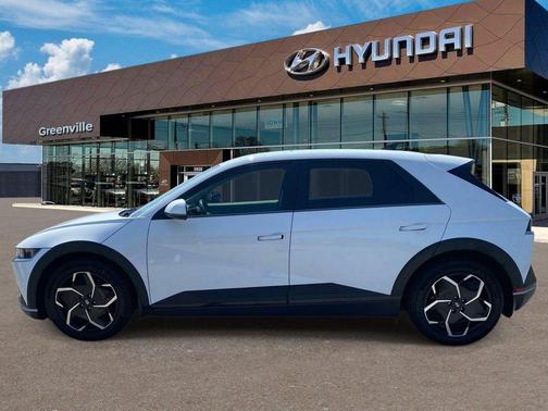 2024 Hyundai IONIQ 5 SE