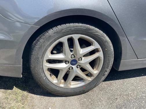 Sterling Gray Metallic 2014 Ford Fusion SE