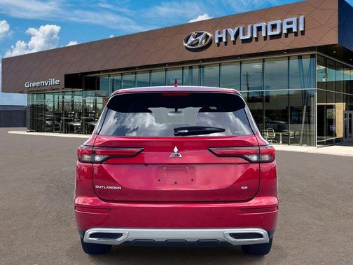 Diamond Red 2022 Mitsubishi Outlander