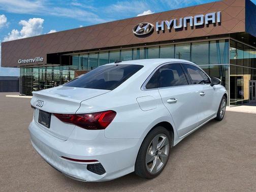 Glacier White Metallic 2022 Audi A3 40 Premium