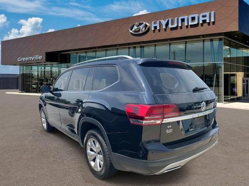 Deep Black Pearl Effect 2019 Volkswagen Atlas 3.6L SE w/Technology