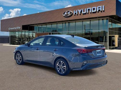 Gravity Gray 2023 Kia Forte LXS