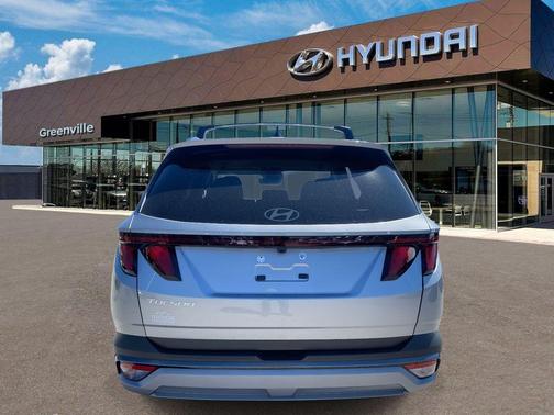 Shimmering Silver 2026 Hyundai TUCSON SEL