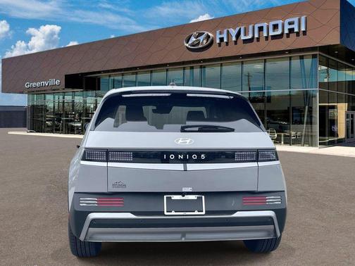 Cyber Gray 2026 Hyundai IONIQ 5 SE