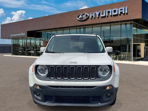 Alpine White 2017 Jeep Renegade Latitude