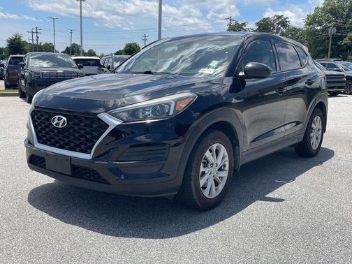 Gray 2019 Hyundai TUCSON SE